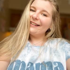 Meet your Posher, Kaytlin